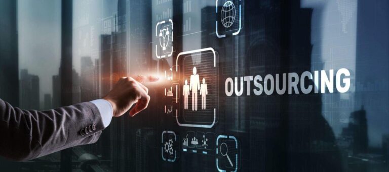 advantages and disadvantages outsourcing